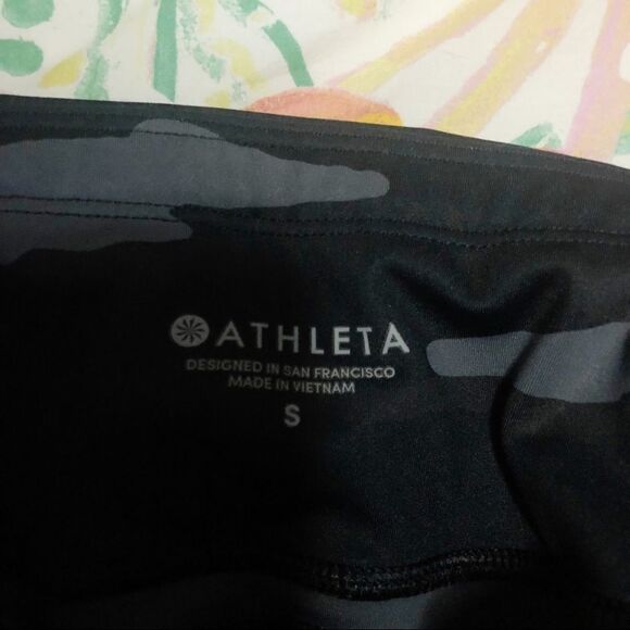 Athleta Camo Contender 7/8 TIght Leggings Style 405480 black size Small - Picture 10 of 10